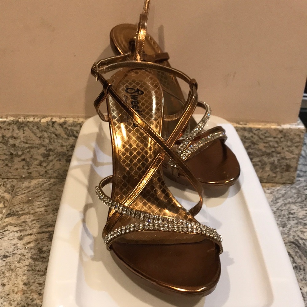 Bronze rhinestone heeled sandal